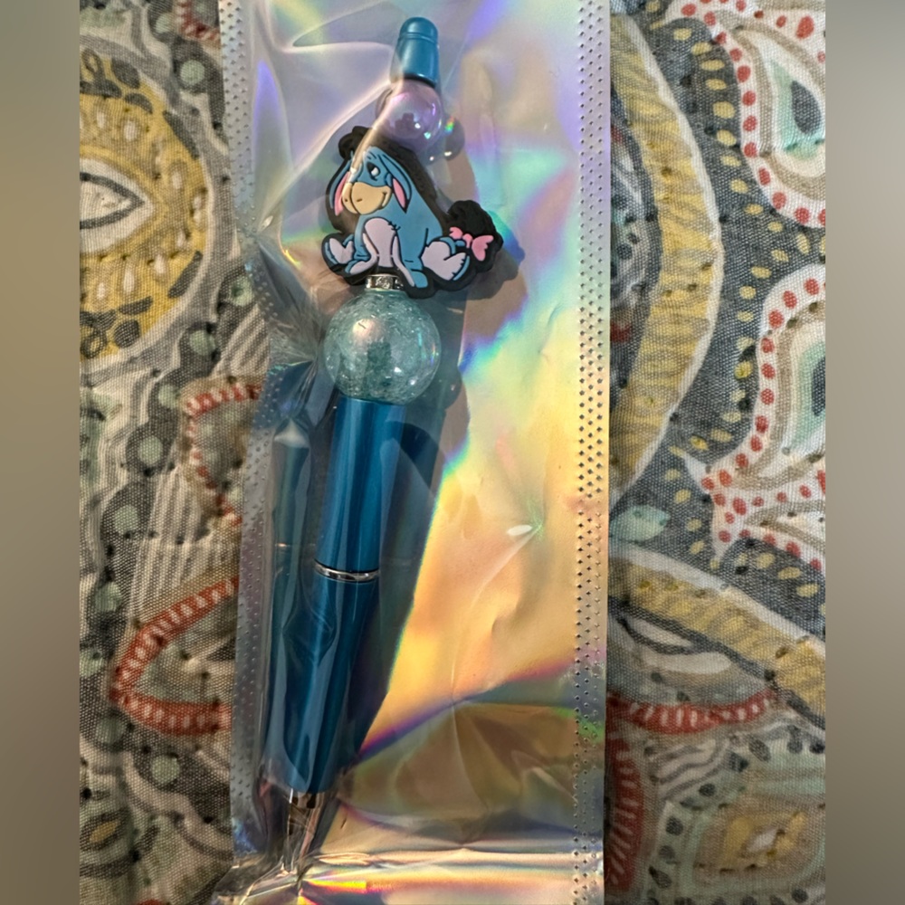 Customize pen done by my 13 year old for her school field trip this year to Wash